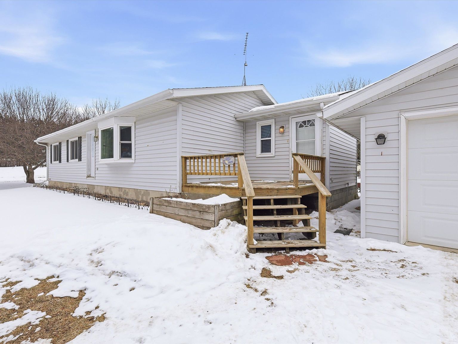 N5516 Hillside Dr Wild Rose, WI 54984 - Thumbnail 5