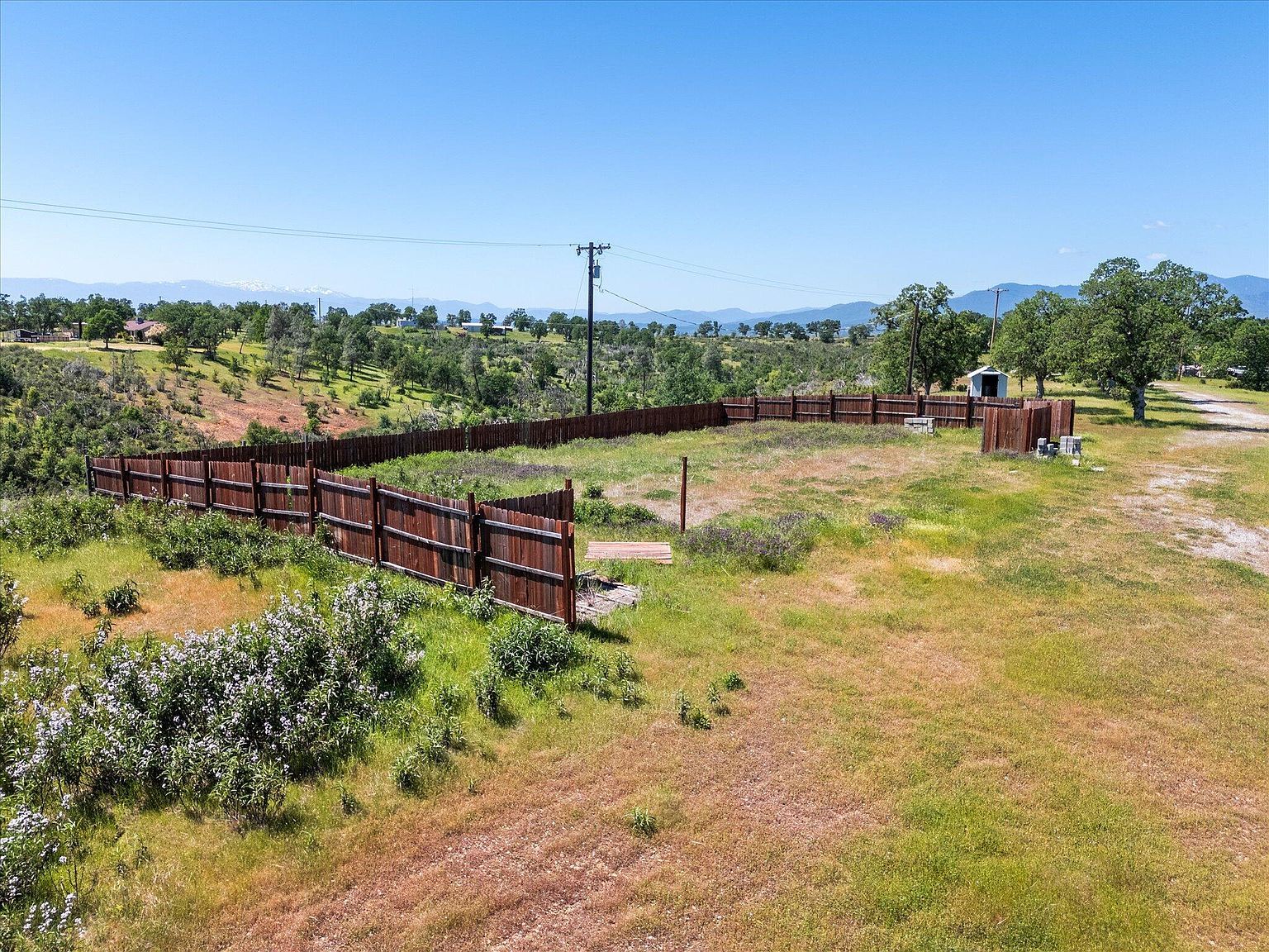 14055 Marsha Way Igo, CA 96047 - Thumbnail 5