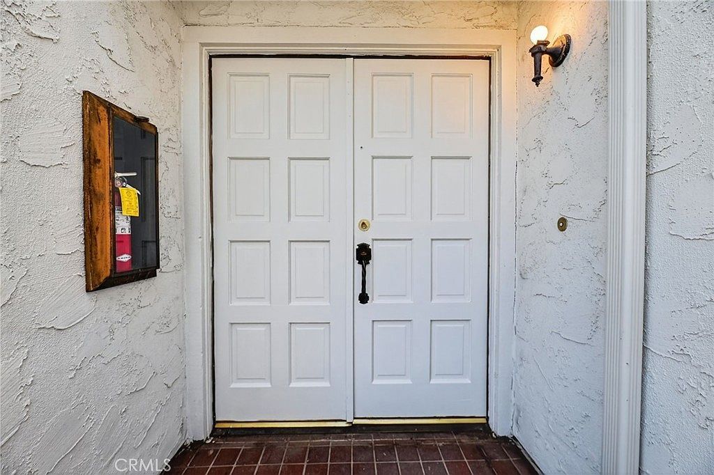 7526 Jerez Ct Unit 4 Carlsbad, CA 92009 - Thumbnail 5