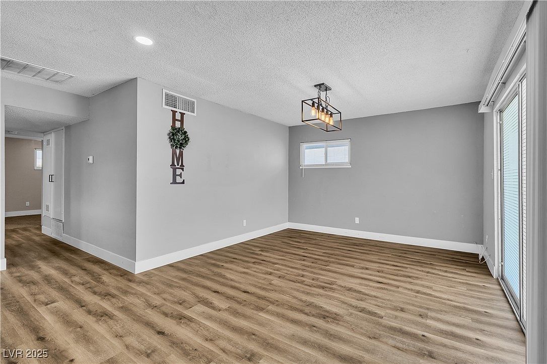 1700 Ferrell St Las Vegas, NV 89106 - Thumbnail 5