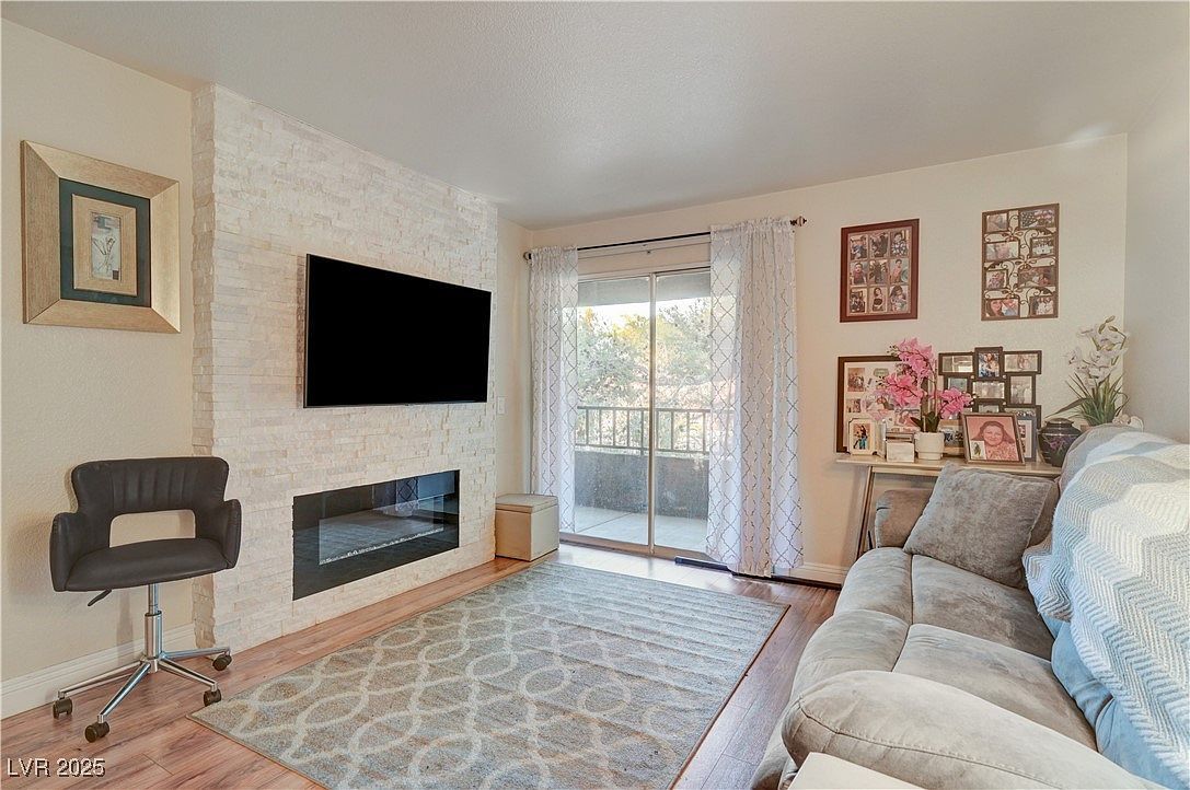 2606 S Durango Dr APT 281 Las Vegas, NV 89117 - Thumbnail 5