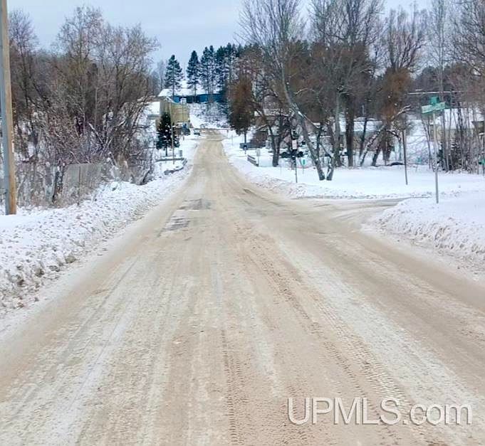 832 S 7th Ave Iron River, MI 49935 - Thumbnail 5