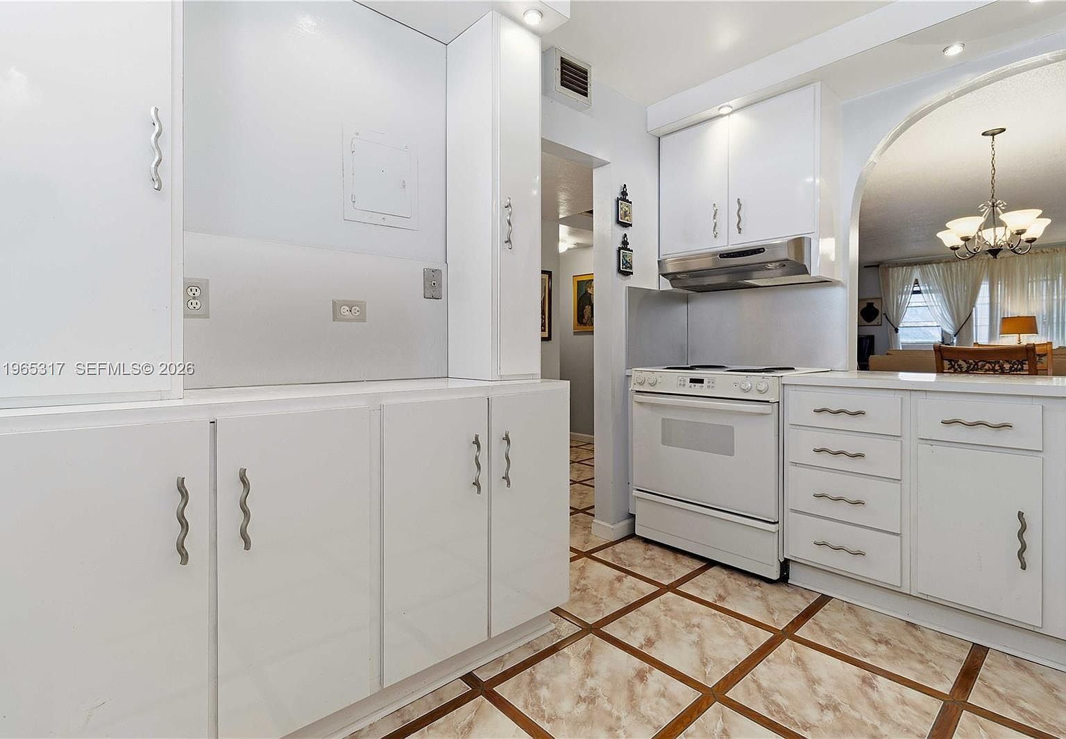 1401 NE Miami Gardens Dr APT 287 North Miami Beach, FL 33179 - Thumbnail 5