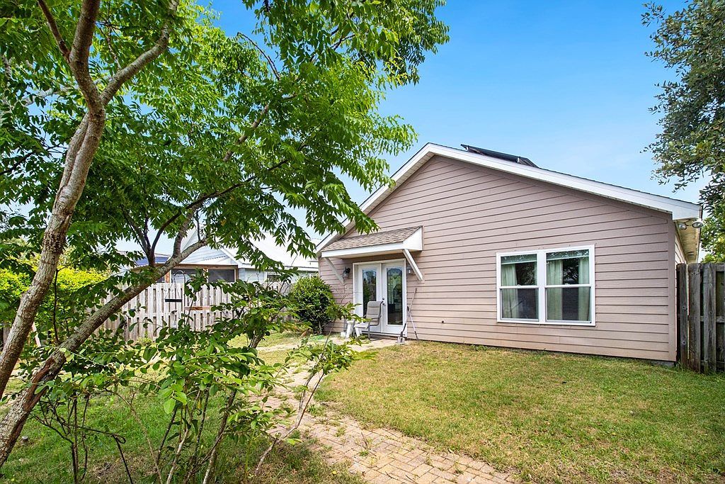 112 Kaelyn Ln Port Saint Joe, FL 32456 - Thumbnail 5