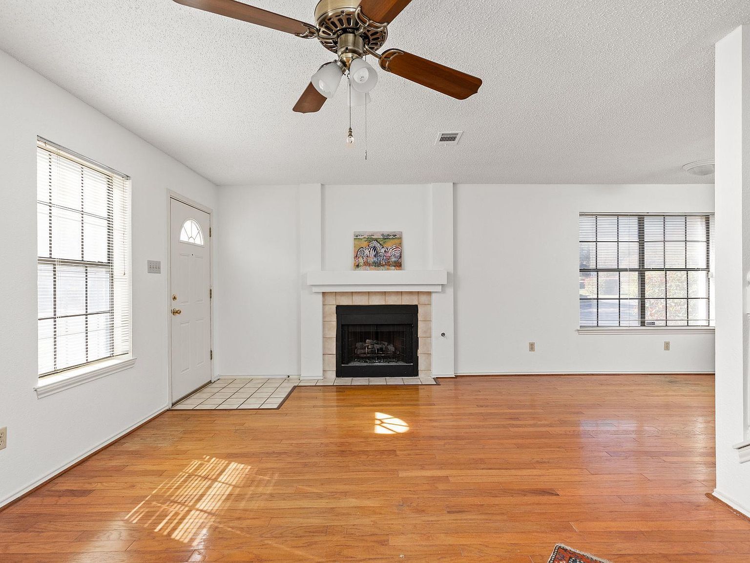 12325 Los Indios Trl UNIT 12 Austin, TX 78729 - Thumbnail 5