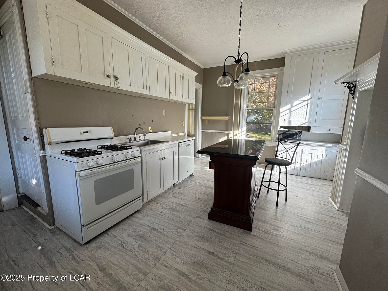 163 N Church St Hazleton, PA 18201 - Thumbnail 5