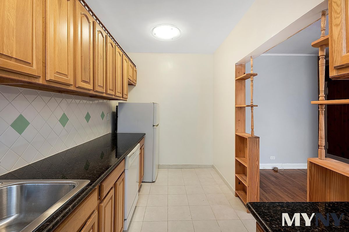 76-12 Ditmars Blvd #B-3 East Elmhurst, NY 11370 - Thumbnail 5