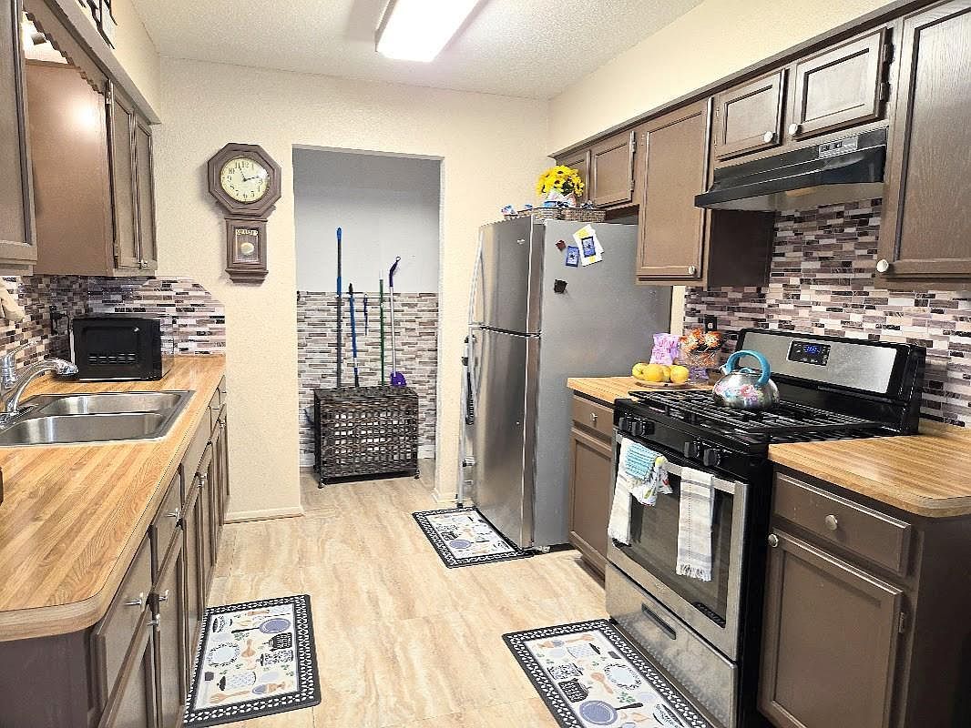 5000 Brockleigh St La Marque, TX 77568 - Thumbnail 5