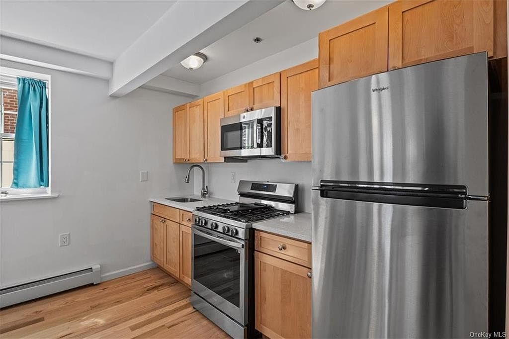 557 Logan Ave Bronx, NY 10465 - Thumbnail 5