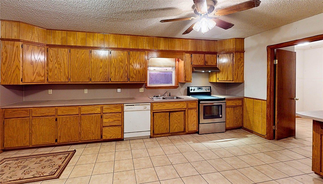 411 S A St Davis, OK 73030 - Thumbnail 5