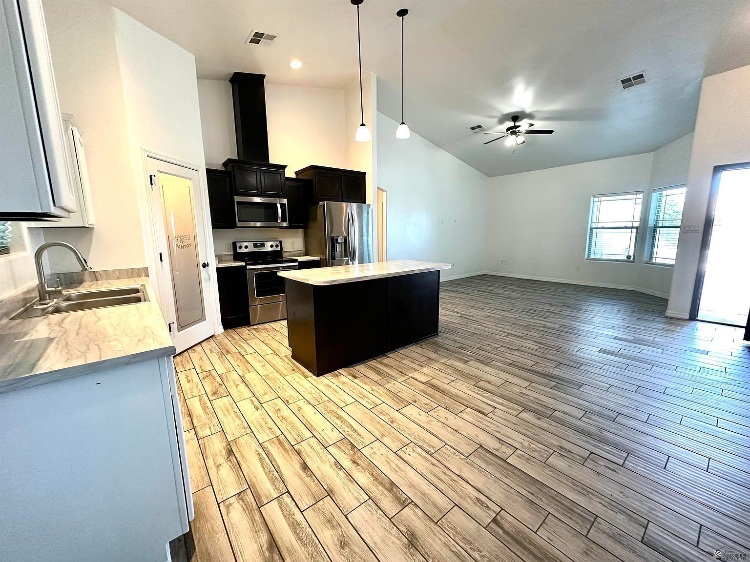 425 N Amarely Ave San Luis, AZ 85336 - Thumbnail 5