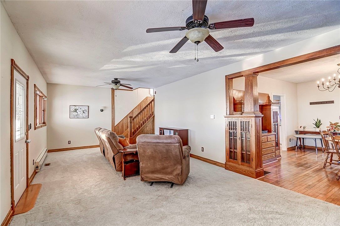 3733 East Rd Clinton, IL 61727 - Thumbnail 5