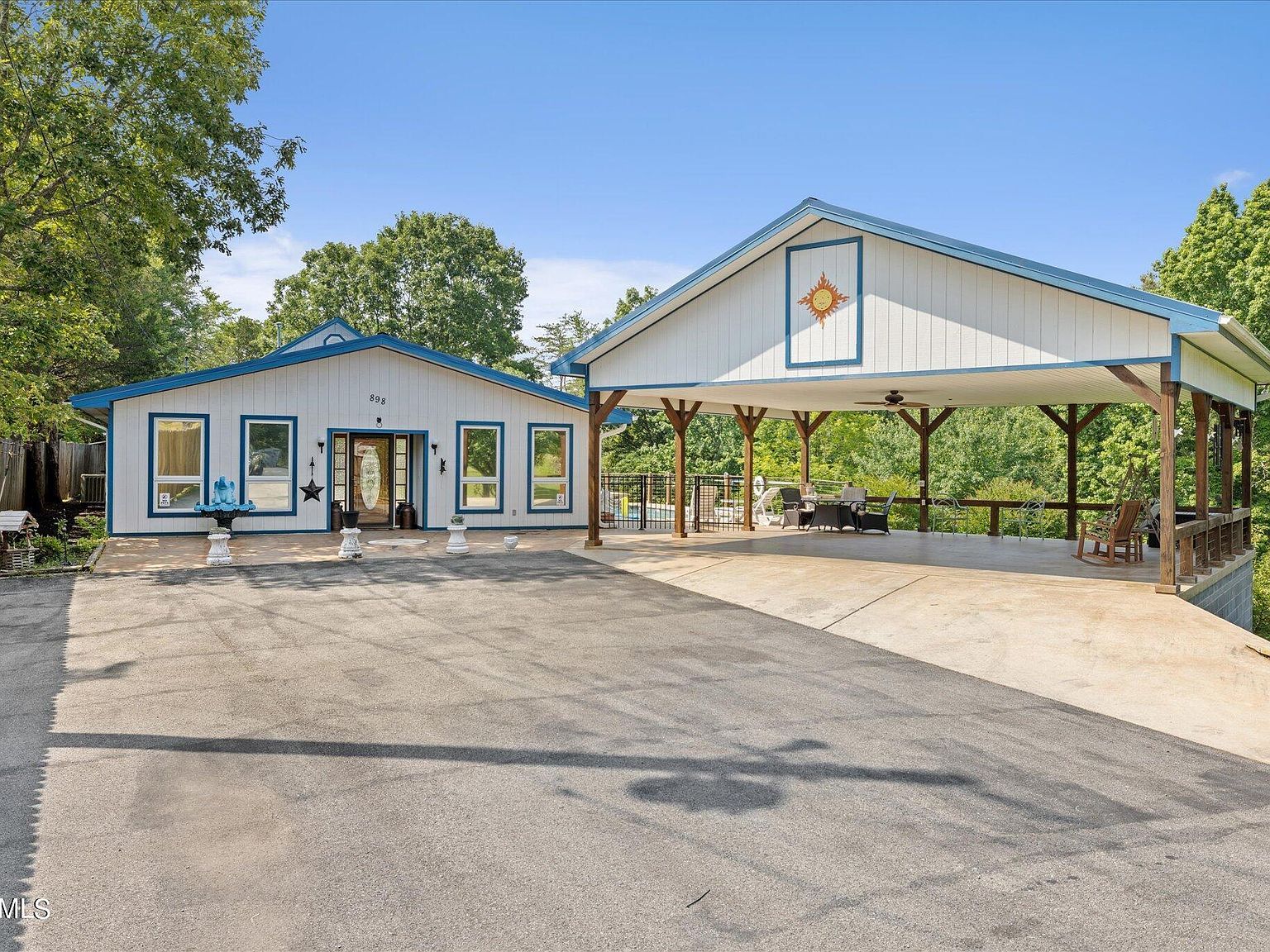 898 Lake View Loop Sevierville, TN 37876 - Thumbnail 5