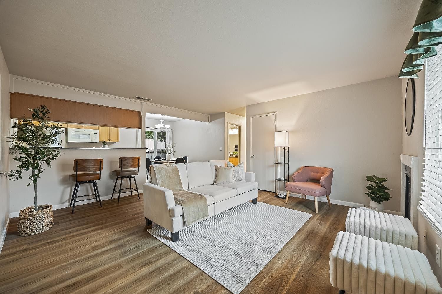 1819 S Cherokee Ln APT 67 Lodi, CA 95240 - Thumbnail 5