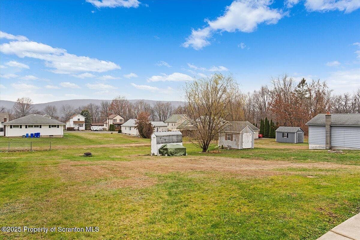 413 New St Duryea, PA 18642 - Thumbnail 5