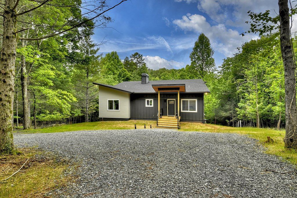 1421 Kelly Ridge Dr Blue Ridge, GA 30513 - Thumbnail 5