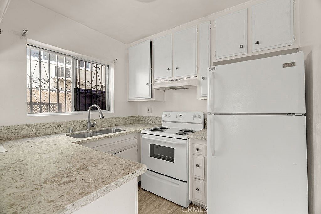 1825 N Gramercy Pl Los Angeles, CA 90028 - Thumbnail 5