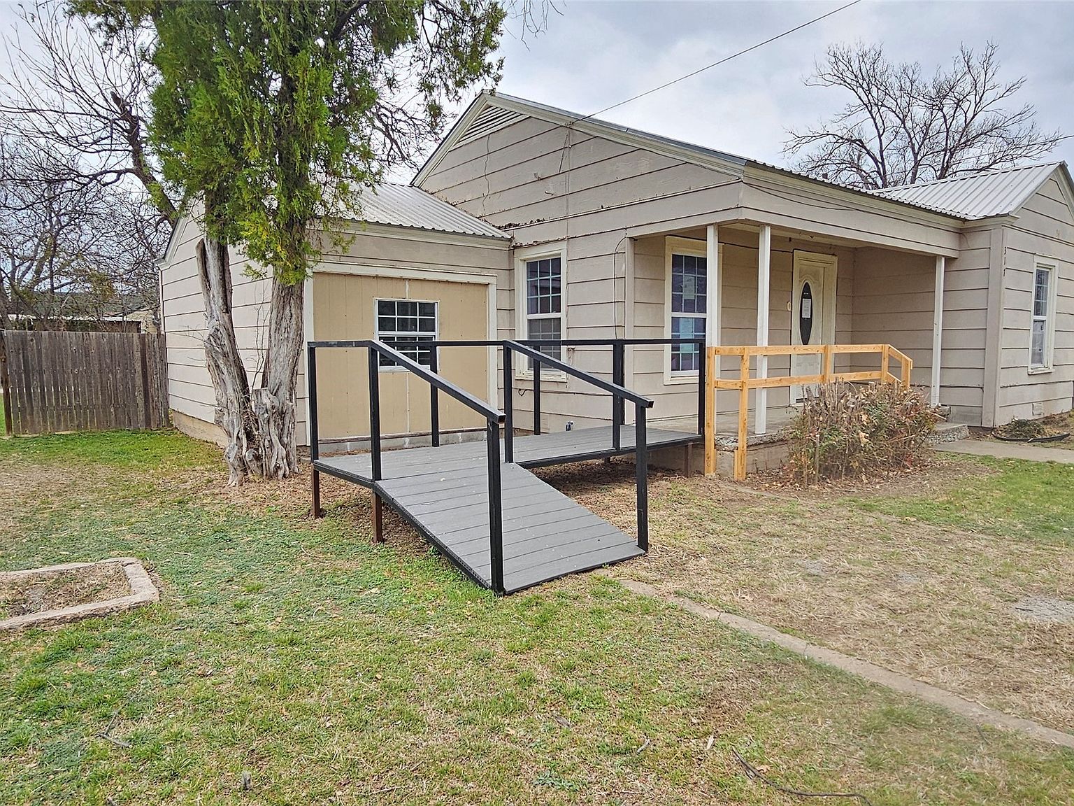 317 E 10th St Coleman, TX 76834 - Thumbnail 5