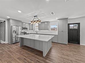 501 Roach St Bowie, TX 76230 - Thumbnail 5