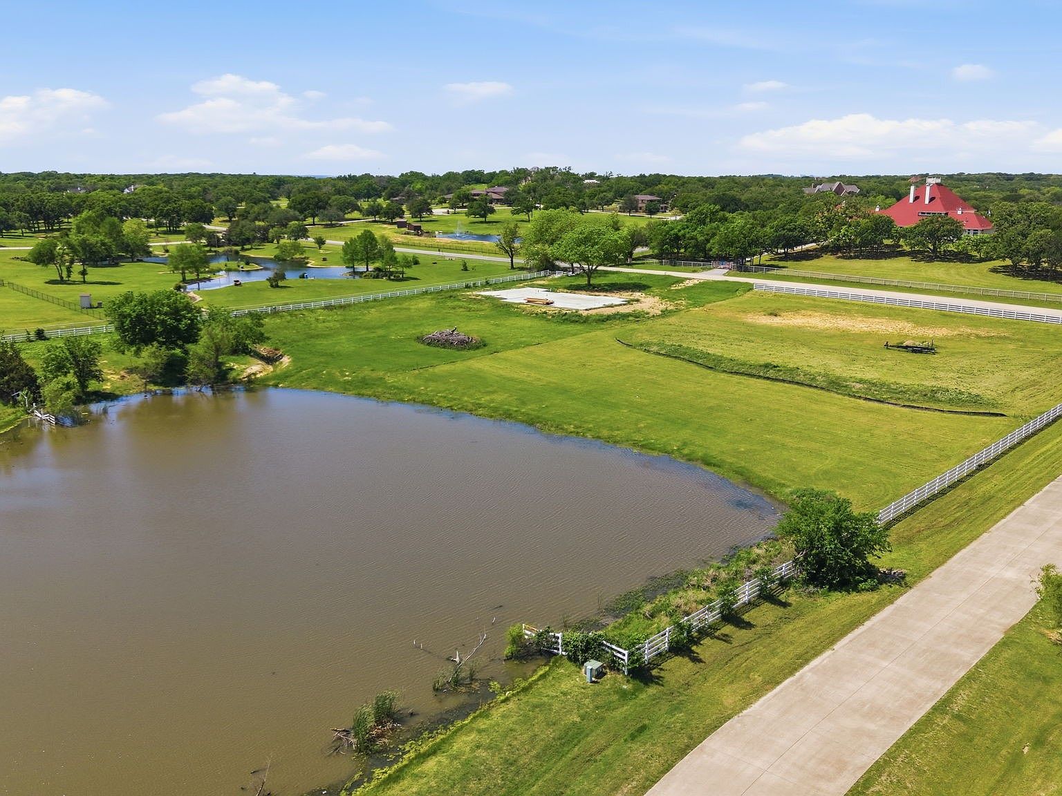 900 Show Master Ct Bartonville, TX 76226 - Thumbnail 5