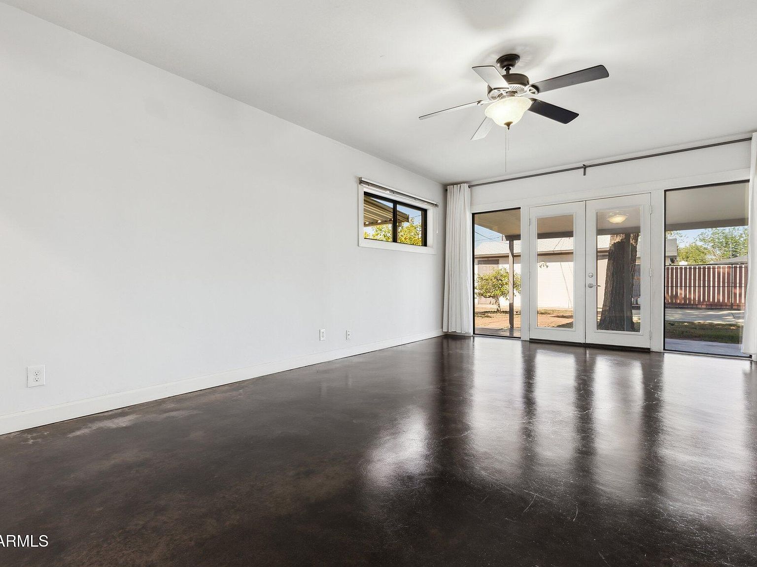 2740 N 21st Dr Phoenix, AZ 85009 - Thumbnail 5