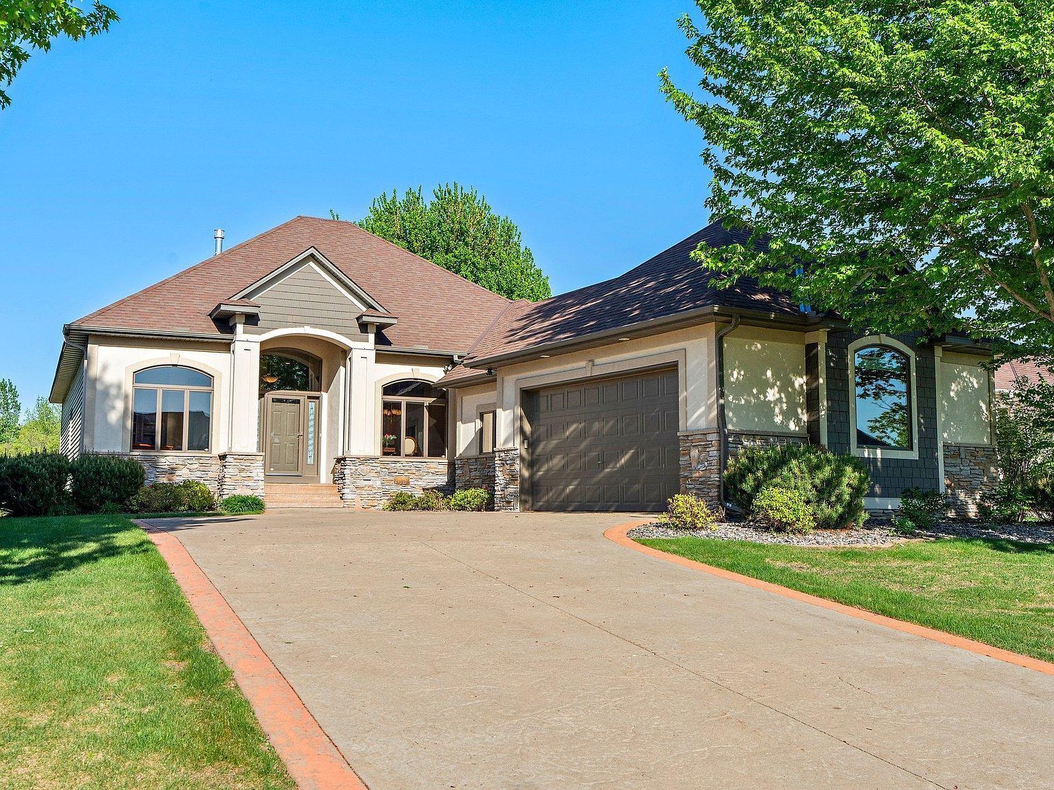 11879 Flanders Cir NE Blaine, MN 55449 - Thumbnail 5