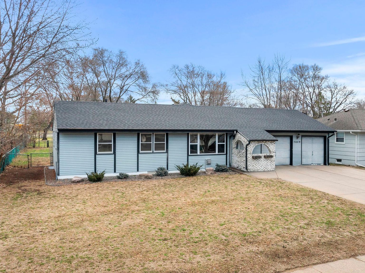 7849 Monroe St NE Spring Lake Park, MN 55432 - Thumbnail 5