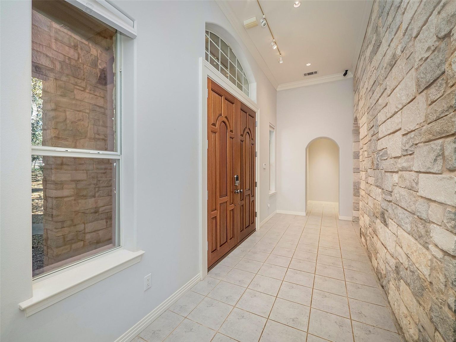 112 Twin Saddles Ln Dripping Springs, TX 78620 - Thumbnail 5