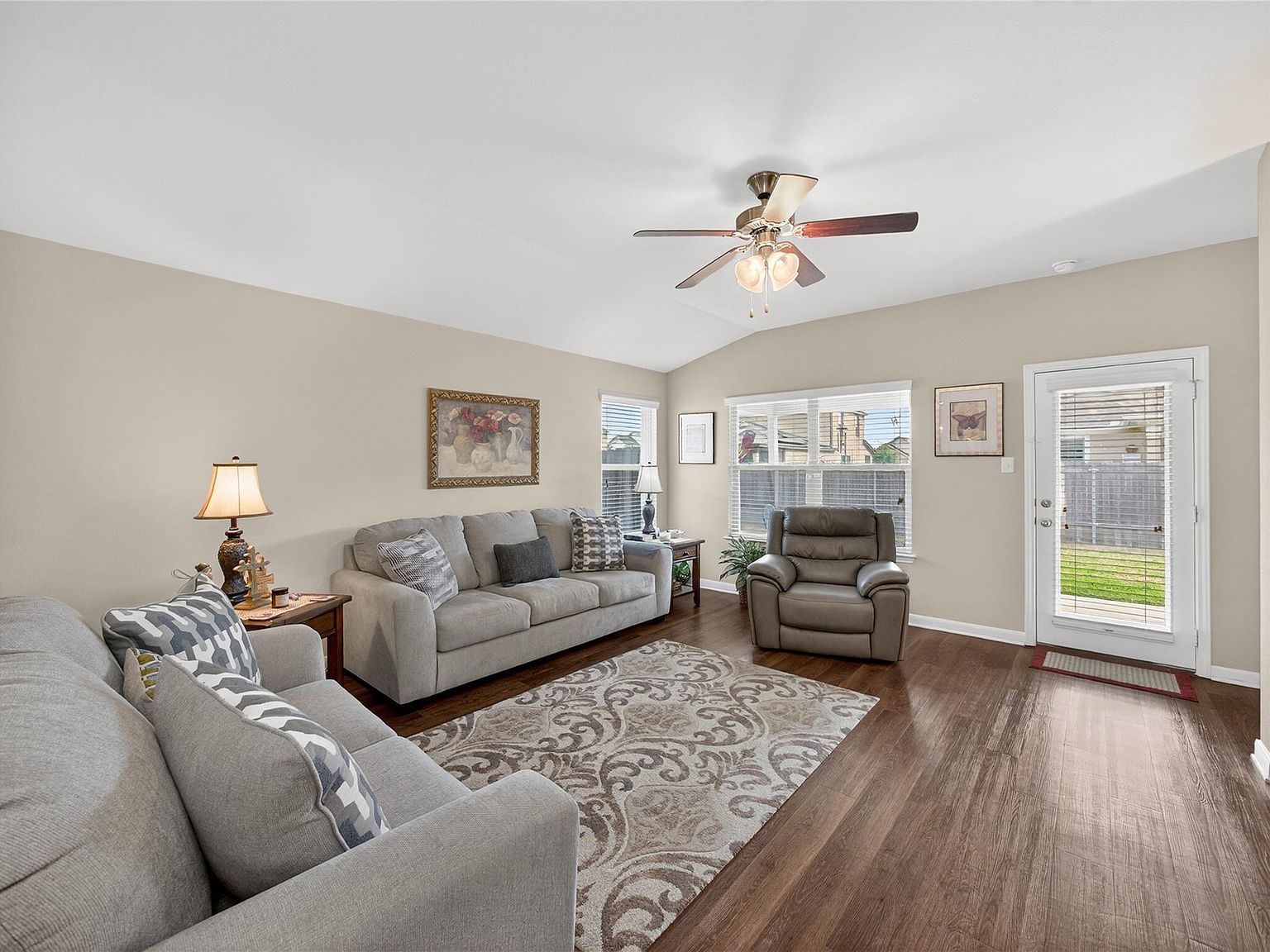 614 Lantana Ave Lockhart, TX 78644 - Thumbnail 5