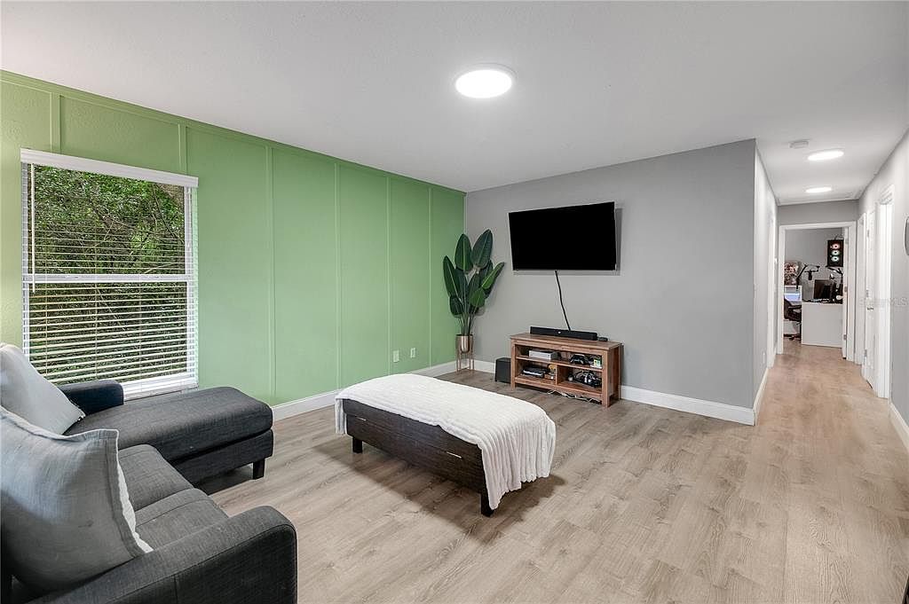 600 W Clarke St Wildwood, FL 34785 - Thumbnail 5