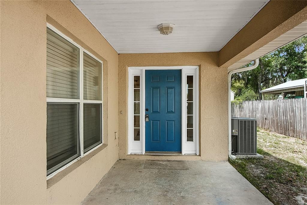 305 W Fountain St Fruitland Park, FL 34731 - Thumbnail 5