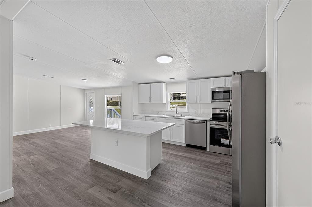 225 Skyline Dr Lady Lake, FL 32159 - Thumbnail 5