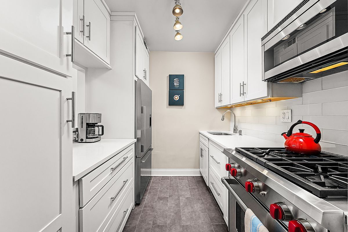 400 E 56th St APT 17G New York, NY 10022 - Thumbnail 5