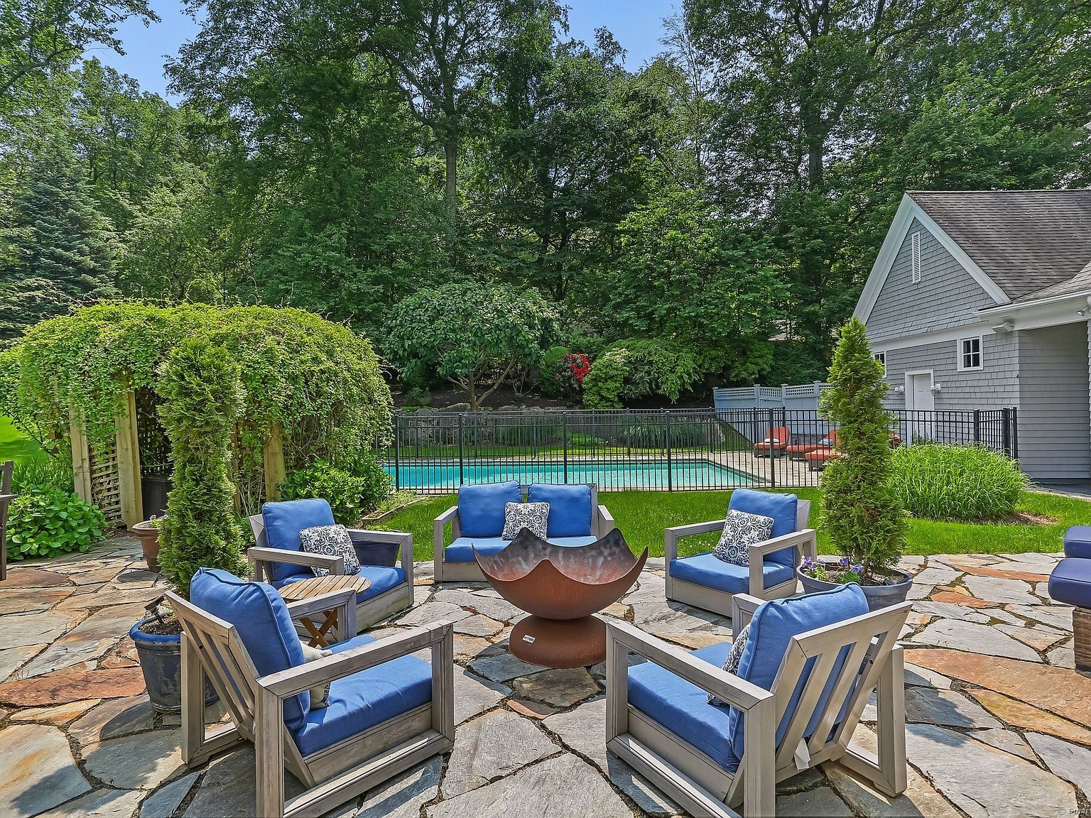 6 Winthrop Hls Weston, CT 06883 - Thumbnail 5