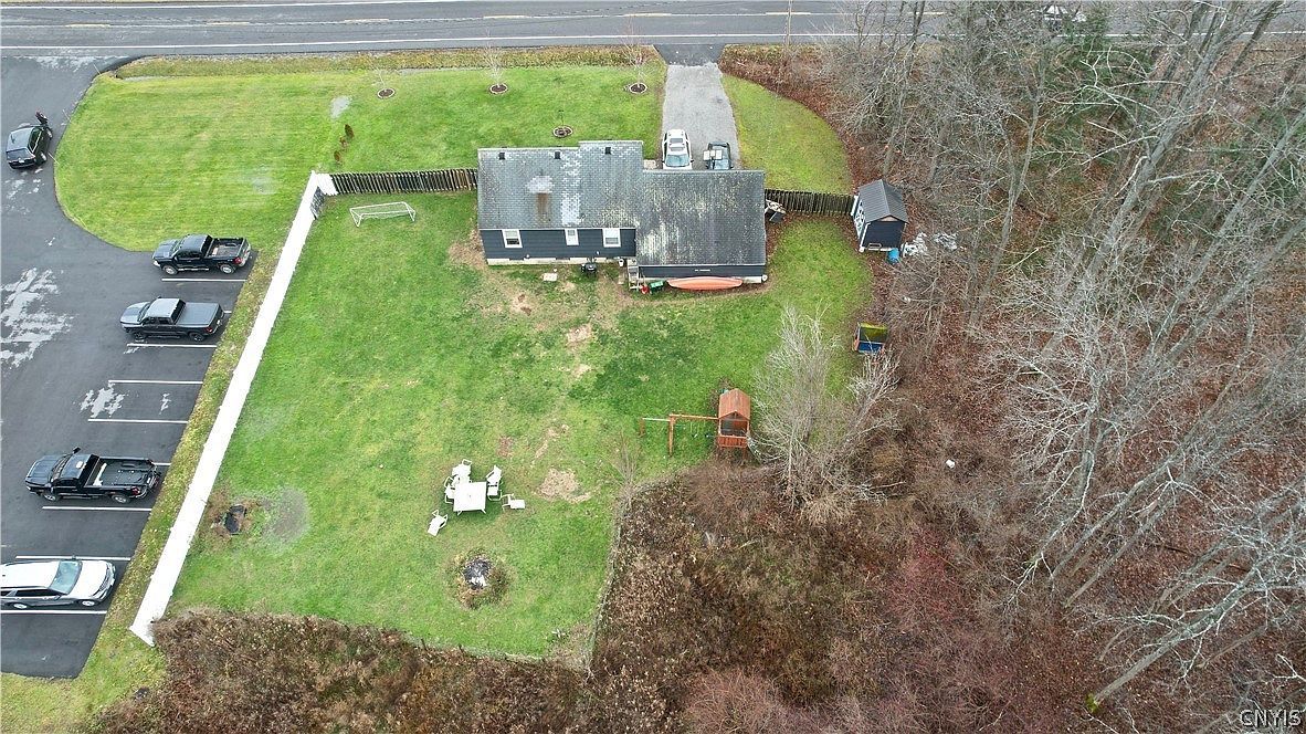 8725 Caughdenoy Rd Clay, NY 13041 - Thumbnail 5