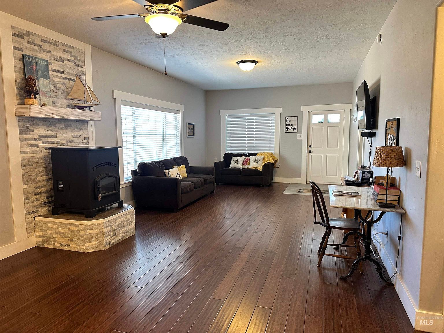 209 S Front St Cascade, ID 83611 - Thumbnail 5