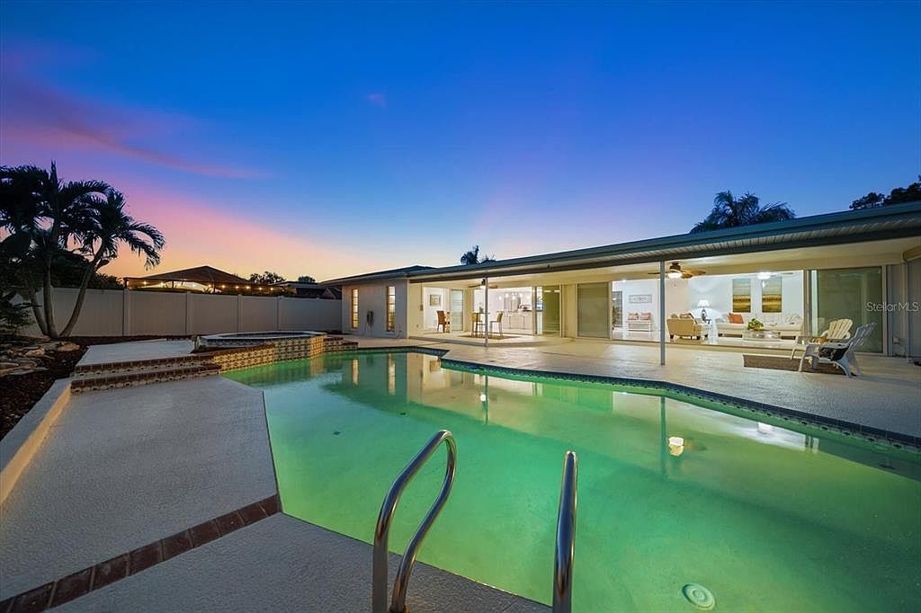 14922 Crown Dr Largo, FL 33774 - Thumbnail 5