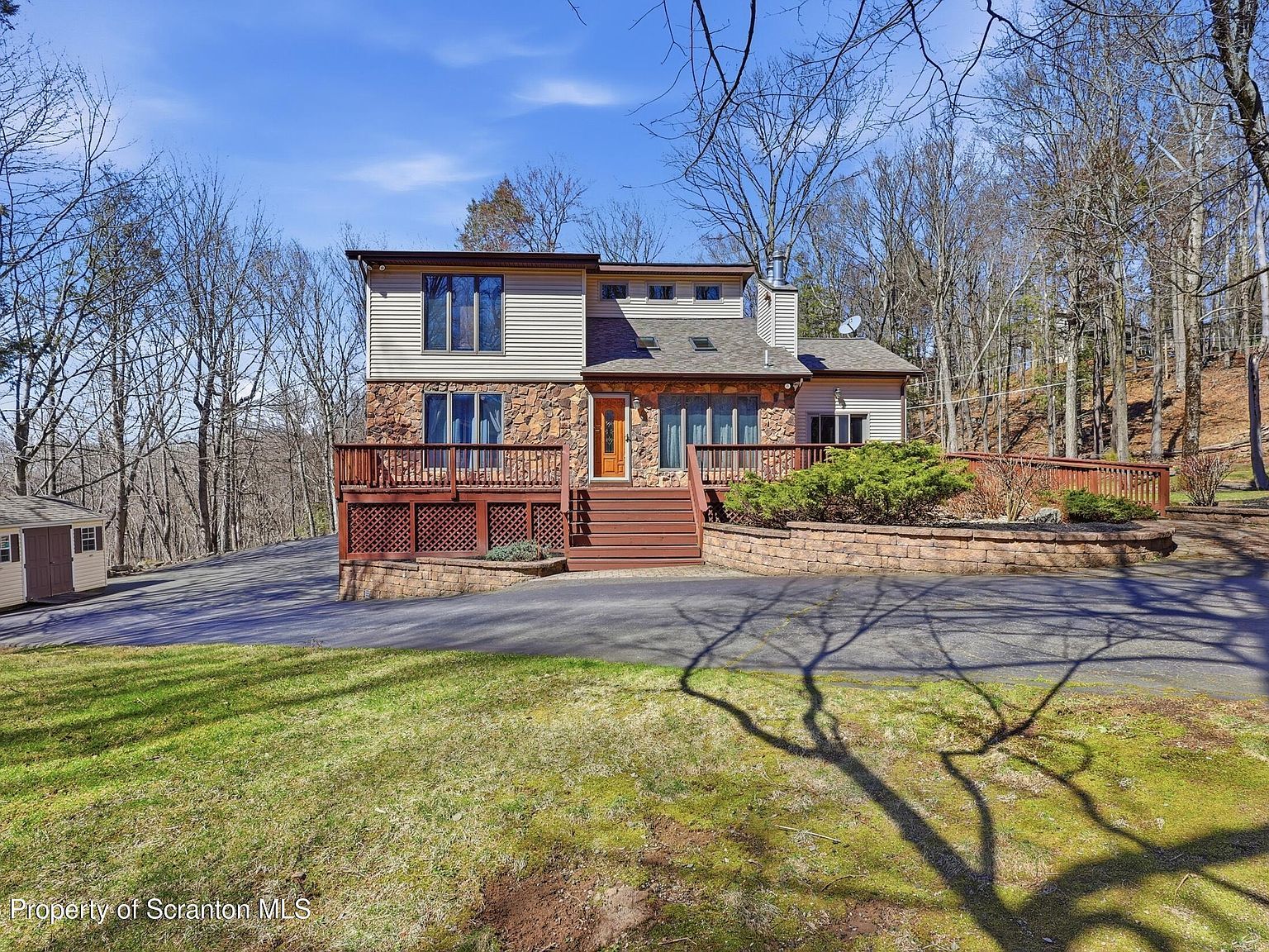 102 Larch Ln Greentown, PA 18426 - Thumbnail 5
