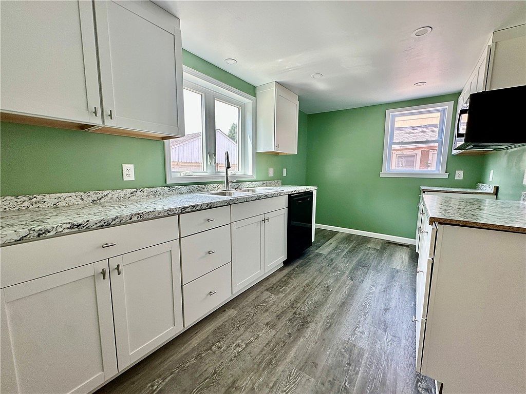 23 W High St Lockport, NY 14094 - Thumbnail 5