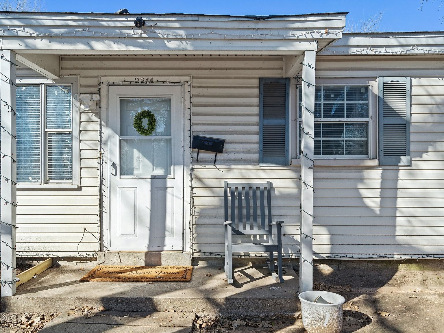 2209 & 2211 Barbell Ln Fort Worth, TX 76111 - Thumbnail 5