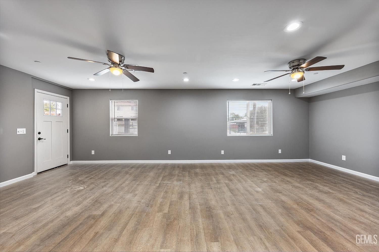 2118 Miller St Bakersfield, CA 93305 - Thumbnail 5