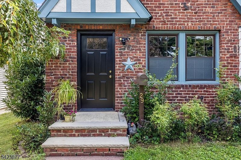 29 Newell Dr Bloomfield, NJ 07003 - Thumbnail 5