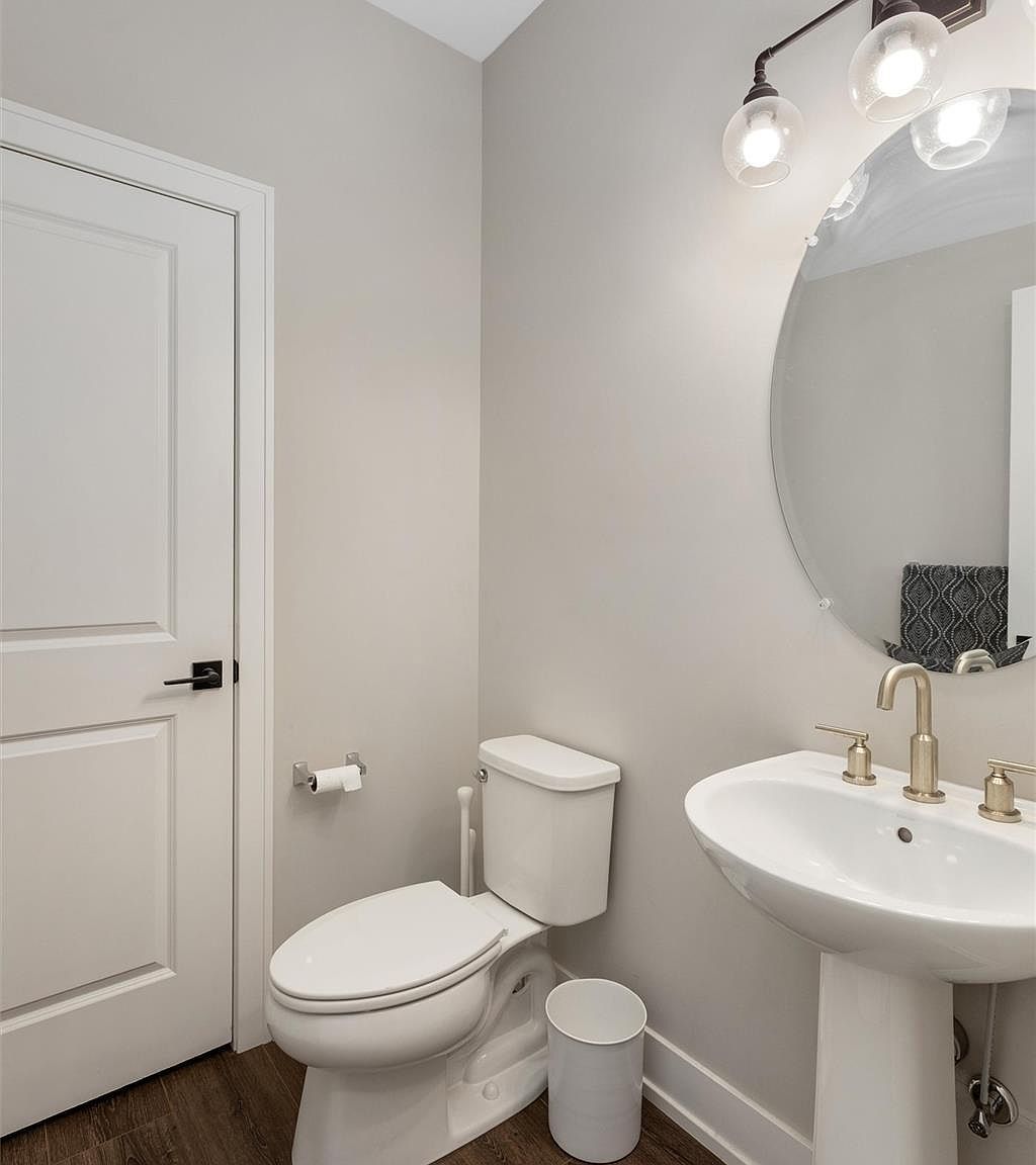 1055 Hampton Cir Detroit, MI 48207 - Thumbnail 5