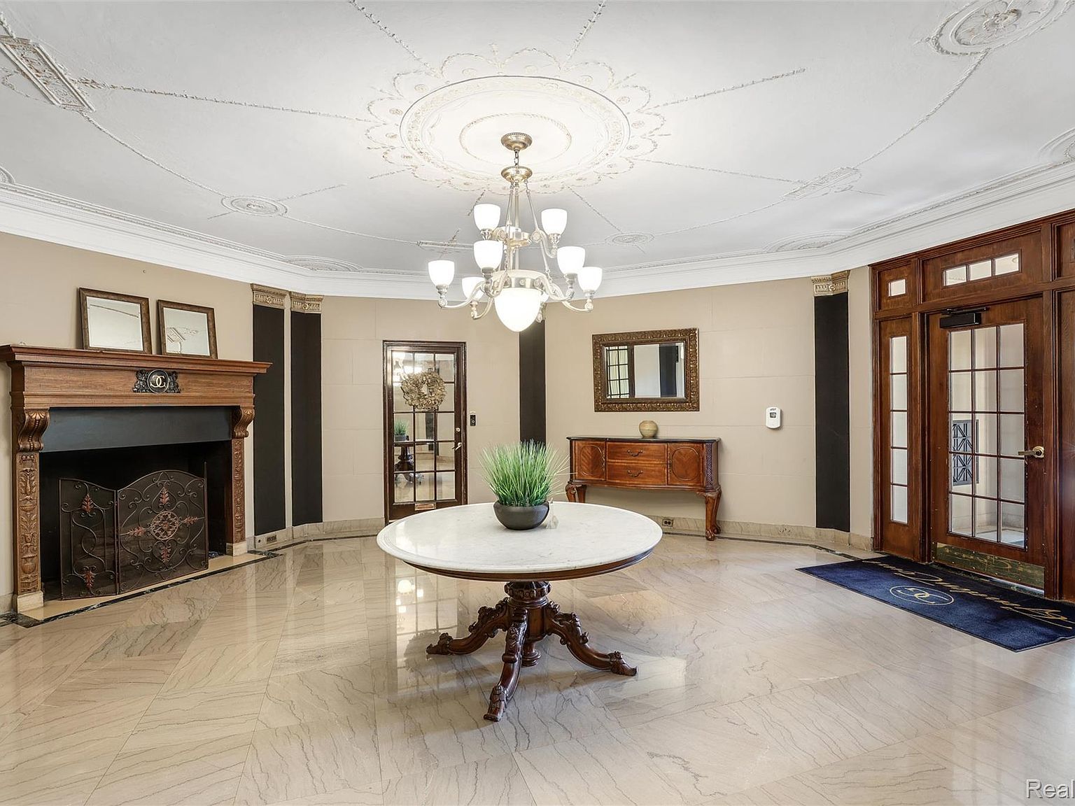 2900 E Jefferson Ave UNIT C6A Detroit, MI 48207 - Thumbnail 5