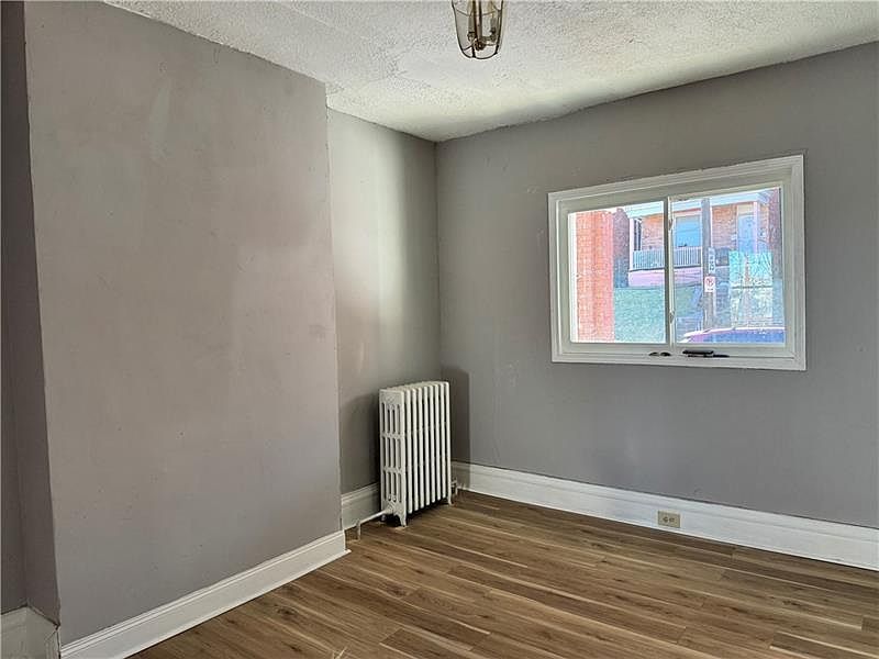 305 Moore Ave Pittsburgh, PA 15210 - Thumbnail 5
