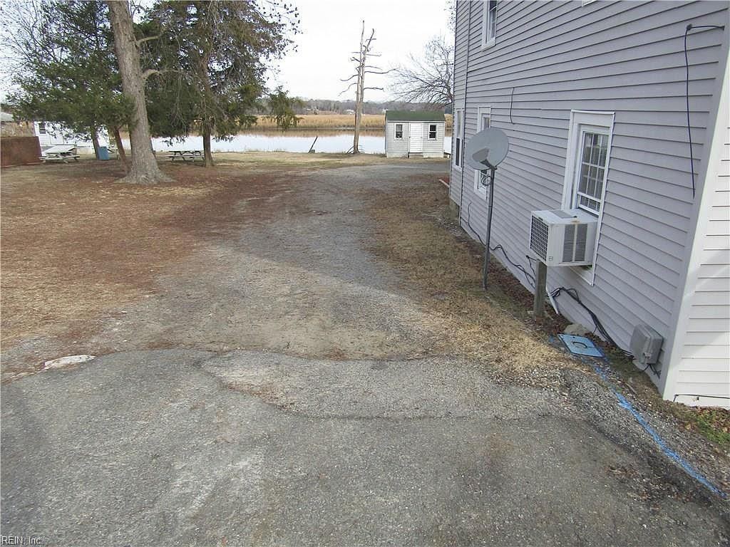 403 S Church St Smithfield, VA 23430 - Thumbnail 5