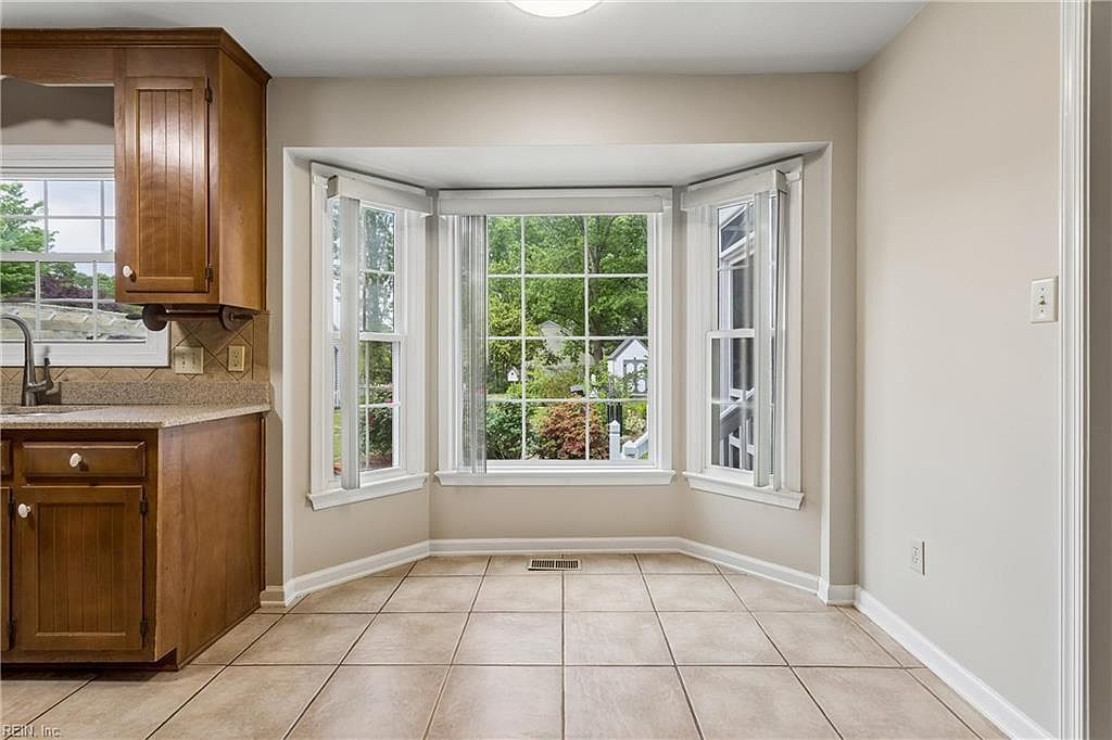 2107 Village Green Pkwy Newport News, VA 23602 - Thumbnail 5