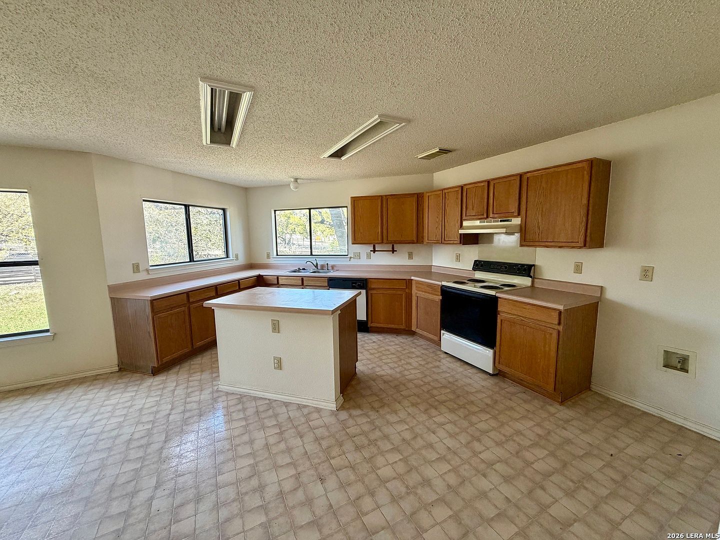 281 Samantha Dr Schertz, TX 78154 - Thumbnail 5