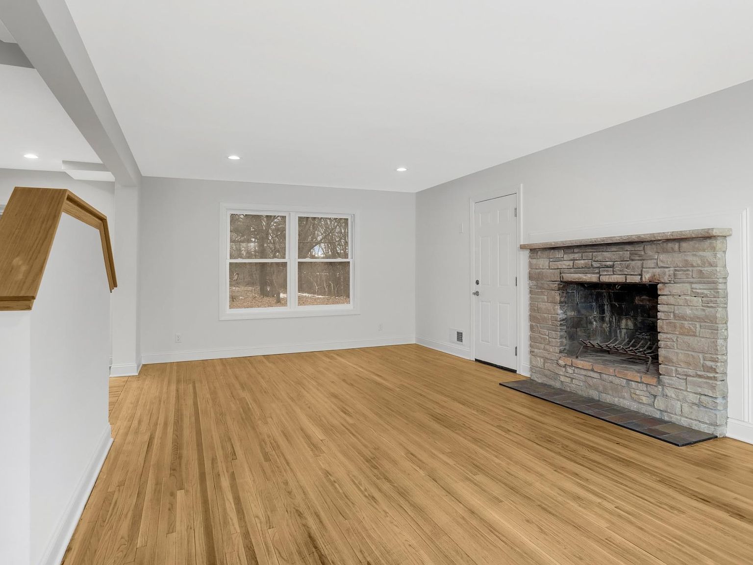 1077 Century Ave S Maplewood, MN 55119 - Thumbnail 5