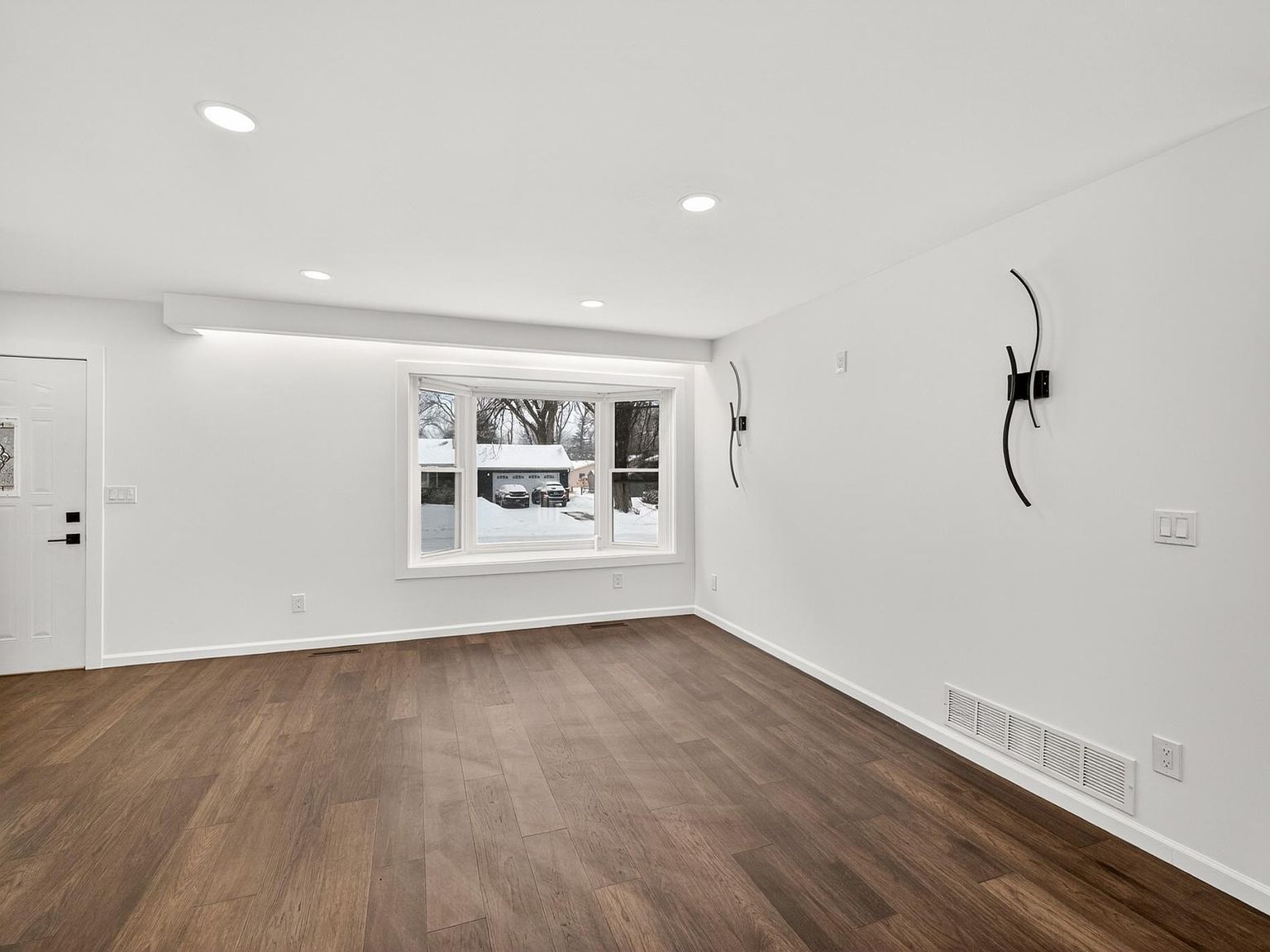 10920 Oak Knoll Ter N Minnetonka, MN 55305 - Thumbnail 5